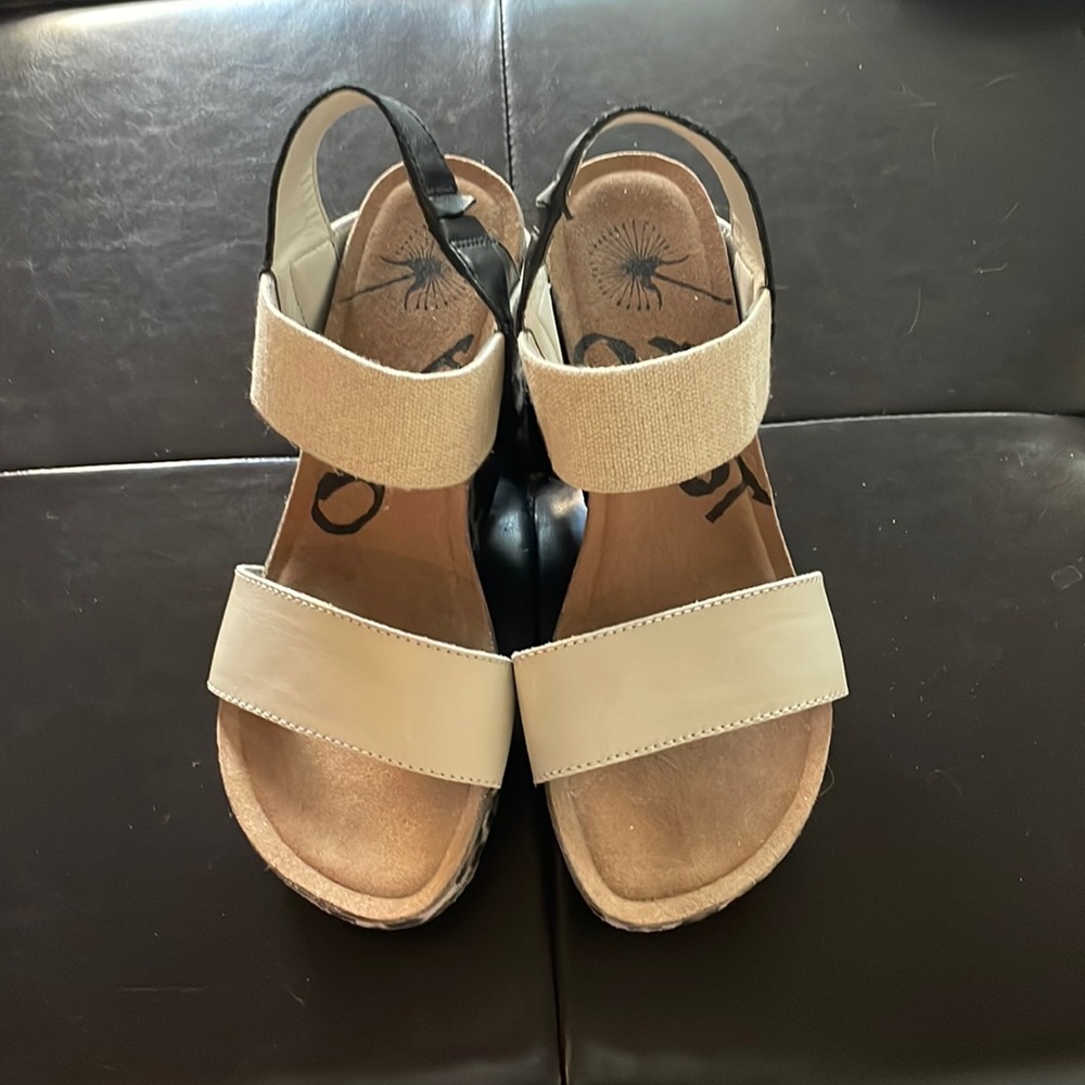 OTBT Bushnell Wedge Sandal Size 6